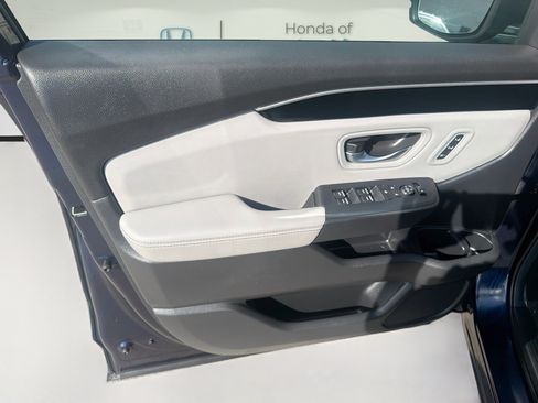 Certified 2025 Honda Pilot EX-L image 19