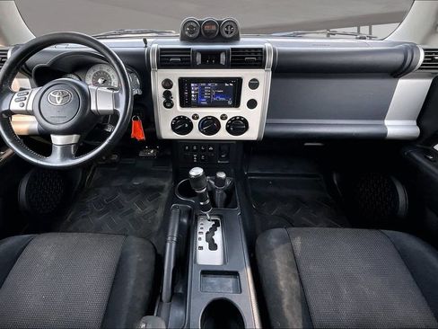 Used 2010 Toyota FJ Cruiser 4WD image 16