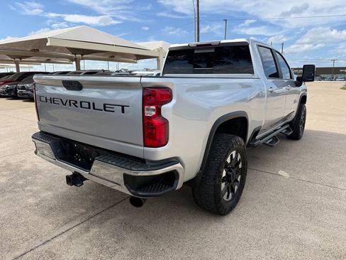 Used 2020 Chevrolet Silverado 2500 LT w/ Texas Edition AWD/4WD image 7