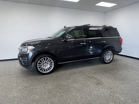 Used 2024 Ford Expedition Limited image 22