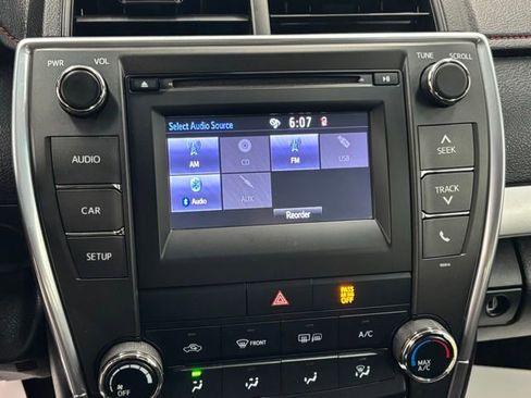 Used 2017 Toyota Camry SE FWD image 20