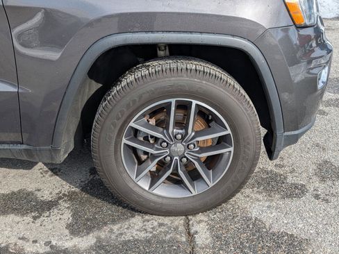Used 2018 Jeep Grand Cherokee Limited image 9