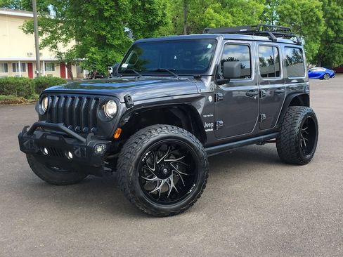 Used 2020 Jeep Wrangler Unlimited Sahara w/ Uconnect 4C Nav & Sound Group AWD/4WD image 1