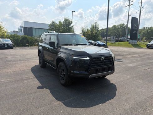Used 2026 Lexus GX 550 AWD/4WD image 15
