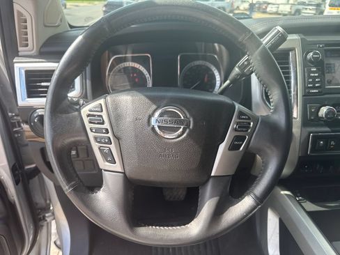 Used 2017 Nissan Titan SL w/ SL Towing Convenience Package RWD image 15