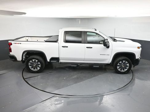 Used 2022 Chevrolet Silverado 2500 Custom w/ Custom Convenience Package image 39