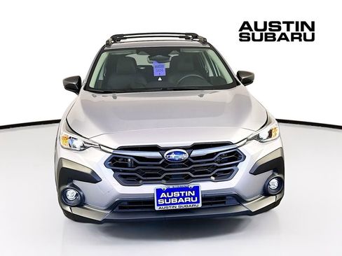 Used 2024 Subaru Crosstrek 2.0i Premium image 3