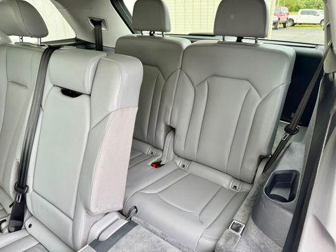 Used 2019 Audi Q7 3.0T Prestige AWD/4WD image 36