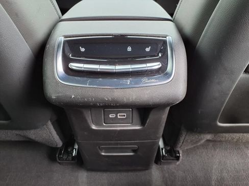 Used 2023 Cadillac XT6 Premium Luxury w/ Technology Package AWD/4WD image 14