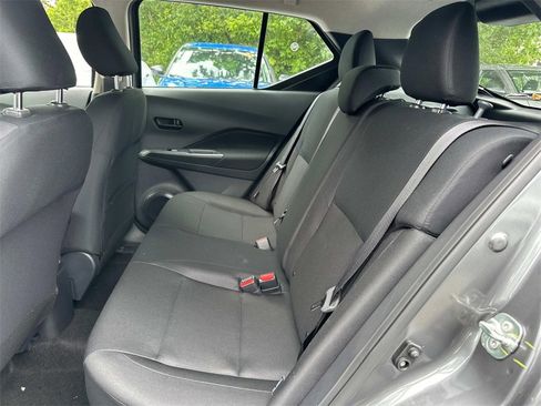 New 2025 Nissan Kicks Play S image 9