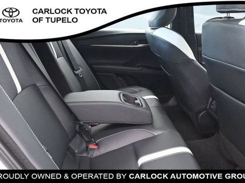 Used 2026 Toyota Camry SE FWD image 40