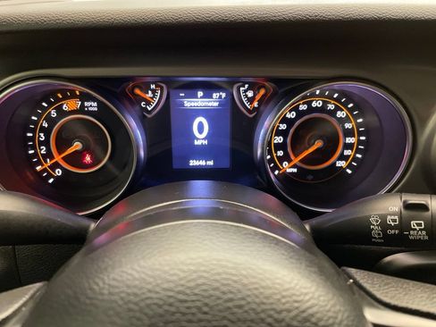 Certified 2022 Jeep Wrangler Sport AWD/4WD image 13