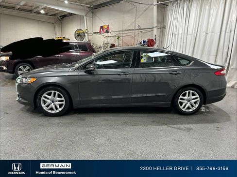 Used 2015 Ford Fusion SE FWD image 5