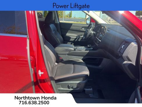 Used 2022 Nissan Pathfinder SL image 10