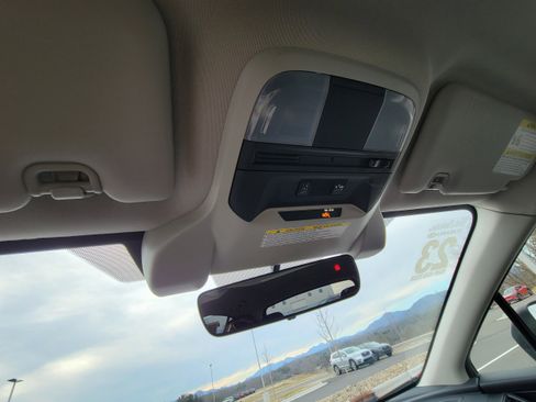 Certified 2023 Subaru Crosstrek 2.0i image 24