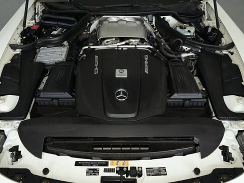 Used 2017 Mercedes-Benz AMG GT Coupe image 23