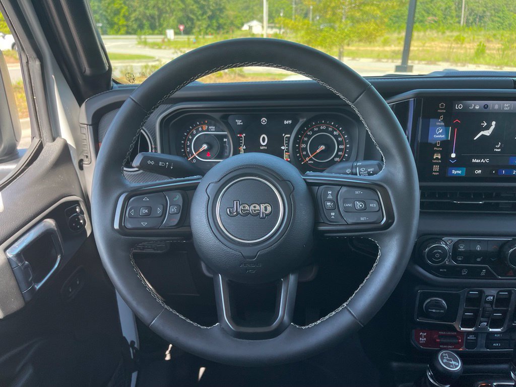 Used 2025 Jeep Gladiator Mojave w/ Convenience Group AWD/4WD image 24