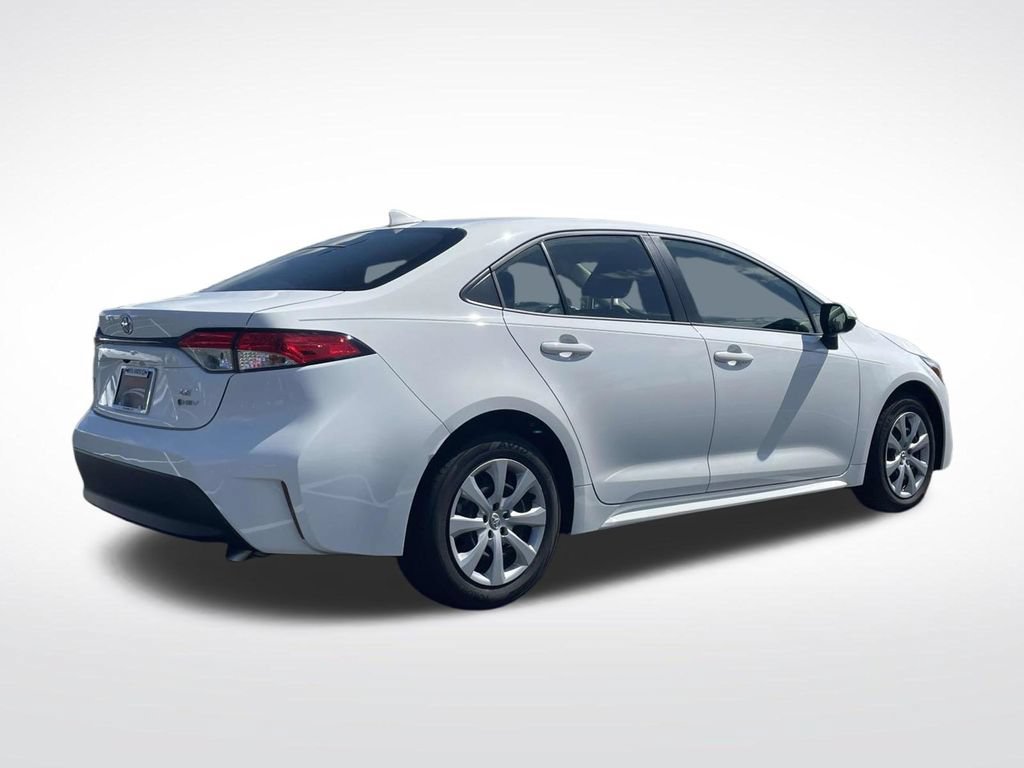 Used 2026 Toyota Corolla LE FWD image 7