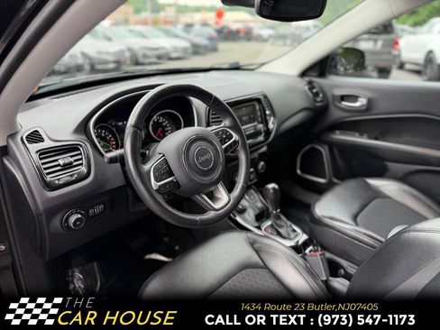 Used 2018 Jeep Compass Latitude AWD/4WD image 15