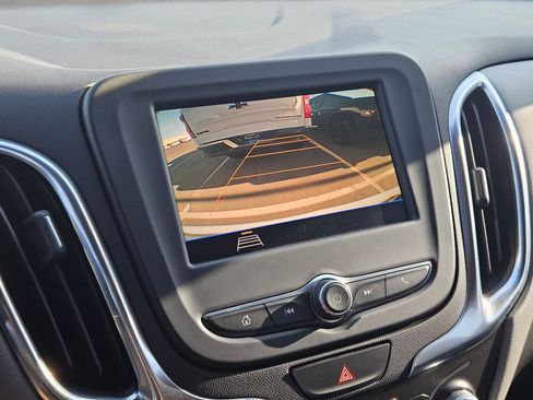 Certified 2021 Chevrolet Equinox LS w/ LS Convenience Package FWD image 20