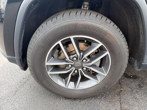 Used 2019 Jeep Grand Cherokee Limited w/ Luxury Group II image 10