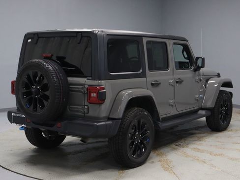 Used 2023 Jeep Wrangler Unlimited Sahara image 11