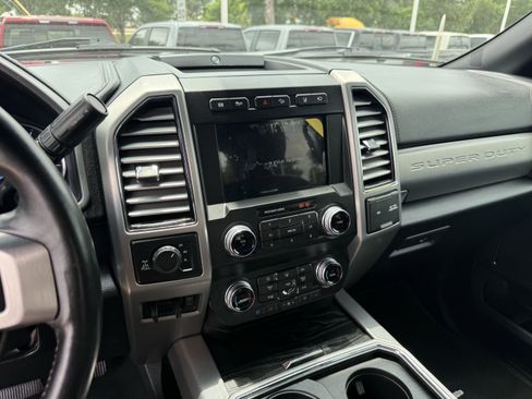 Used 2019 Ford F250 Platinum w/ Platinum Ultimate Package AWD/4WD image 18