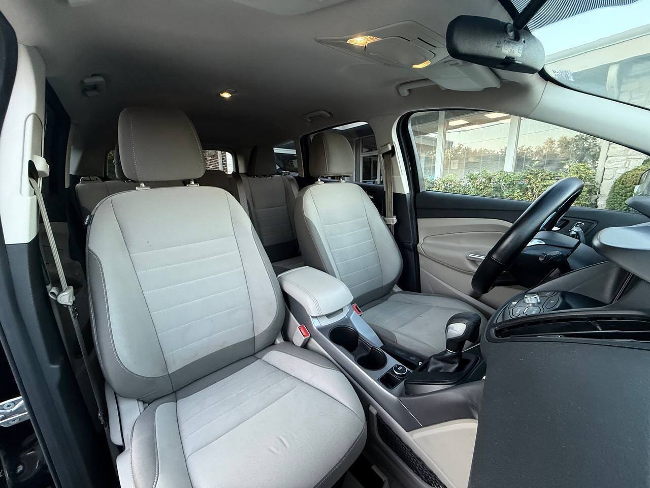 Used 2016 Ford Escape SE w/ Equipment Group 201A FWD image 29
