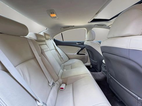 Used 2011 Lexus IS 250 RWD image 18