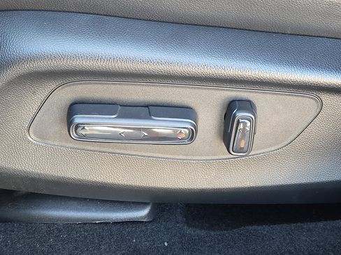 Used 2025 Honda HR-V EX-L image 14