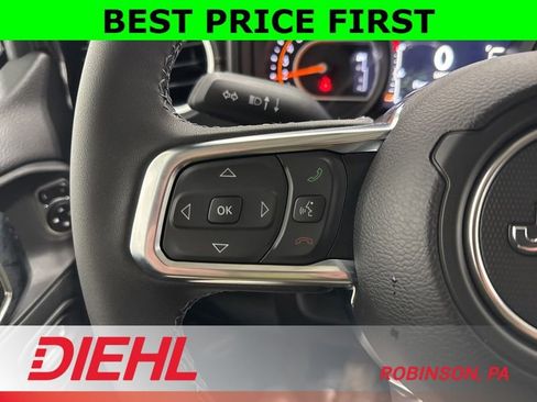 New 2026 Jeep Wrangler Unlimited Sahara AWD/4WD image 25