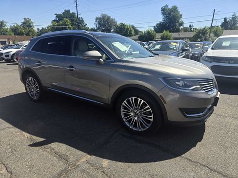 Used 2016 Lincoln MKX Reserve w/ Climate Package AWD/4WD image 6
