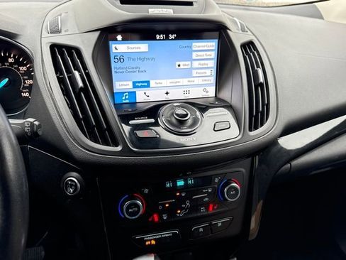 Used 2017 Ford Escape Titanium image 27