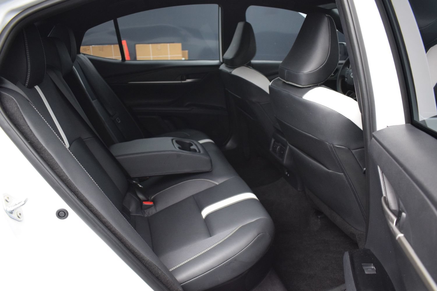 Used 2026 Toyota Camry SE FWD image 11