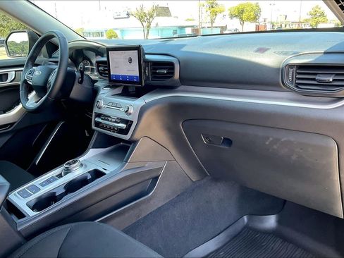Used 2023 Ford Explorer XLT RWD image 22