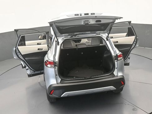 Used 2026 Toyota Corolla Cross L FWD image 59