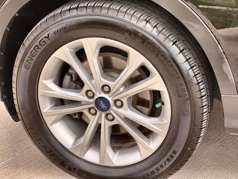 Used 2019 Ford Escape SEL FWD image 9