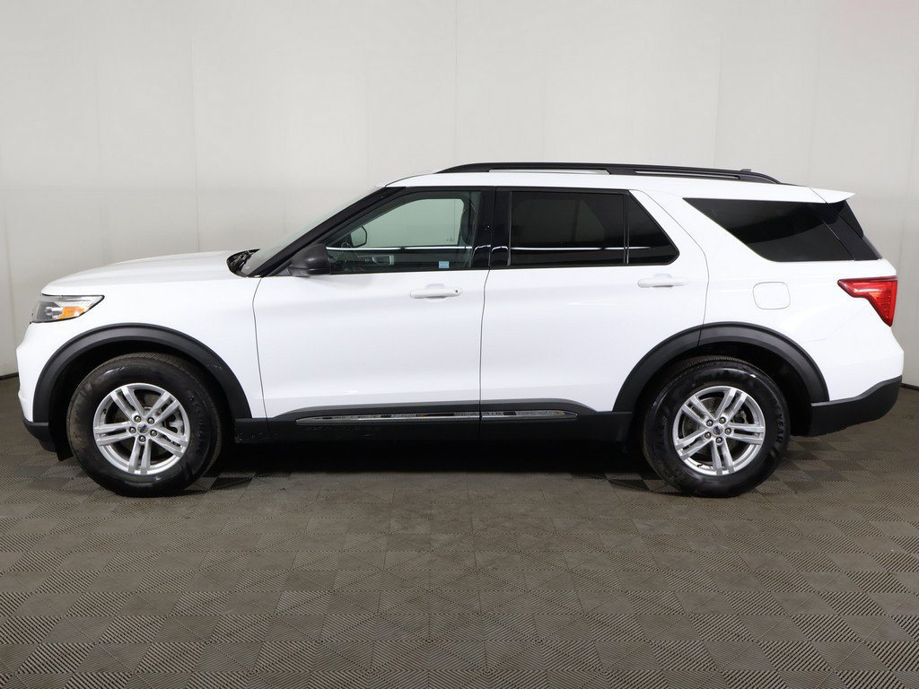Used 2021 Ford Explorer XLT w/ Equipment Group 202A AWD/4WD image 18
