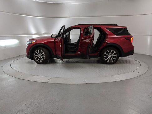 New 2025 Ford Explorer ST-Line image 11