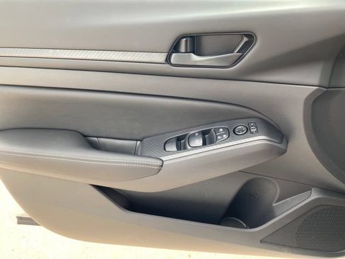 New 2026 Nissan Altima 2.5 SV w/ SV Premium Package FWD image 13