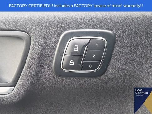 Used 2025 Ford Escape Platinum AWD/4WD image 24