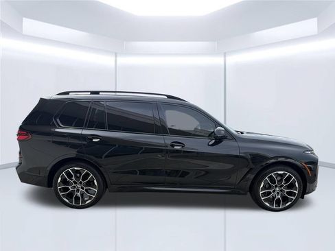 Used 2025 BMW X7 xDrive40i w/ M Sport Package AWD/4WD image 8