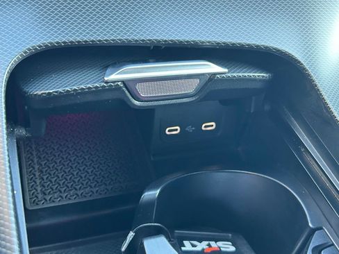 Used 2025 Mercedes-Benz C 300 4MATIC Sedan image 21