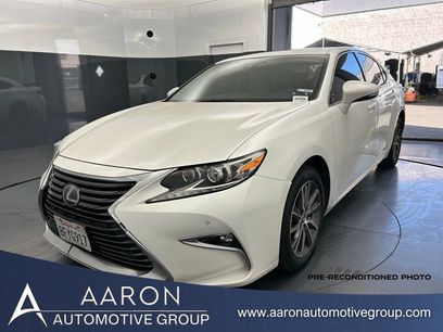 Used 2018 Lexus ES 300h w/ Luxury Package