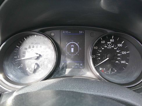 Used 2020 Nissan Rogue S image 11