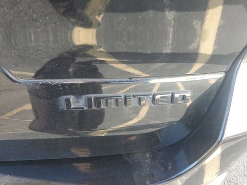 Used 2022 Jeep Grand Cherokee L Limited w/ Black Appearance Package image 6