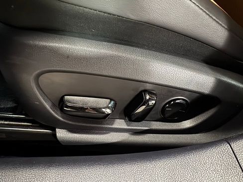 Used 2025 Lexus ES 350 w/ Premium Package image 14