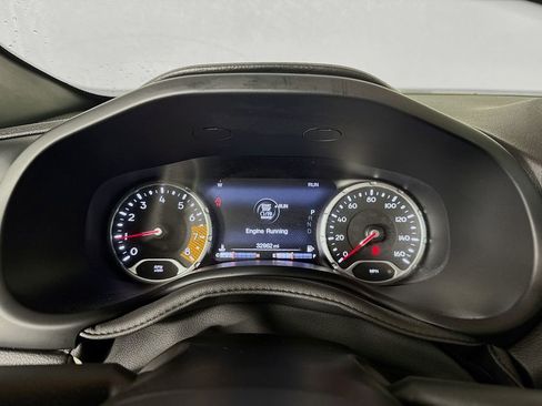 Used 2021 Jeep Renegade Latitude image 18