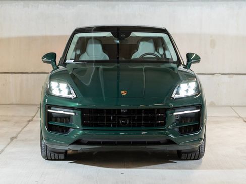 Certified 2026 Porsche Cayenne GTS AWD/4WD image 10