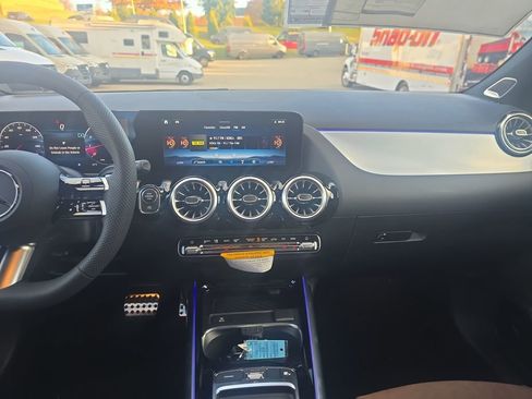 New 2026 Mercedes-Benz GLA 250 GLA 250 image 17
